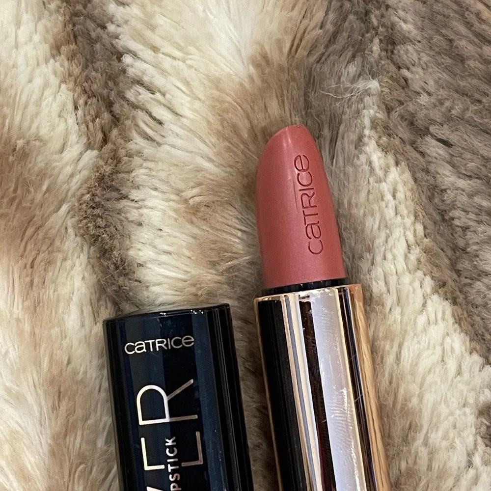 Catrice Power Plumping Gel Lipstick in 030 Speak Up!